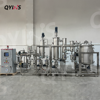 PLC控制 0.5㎡分子蒸餾+1㎡刮膜薄膜蒸發(fā)器